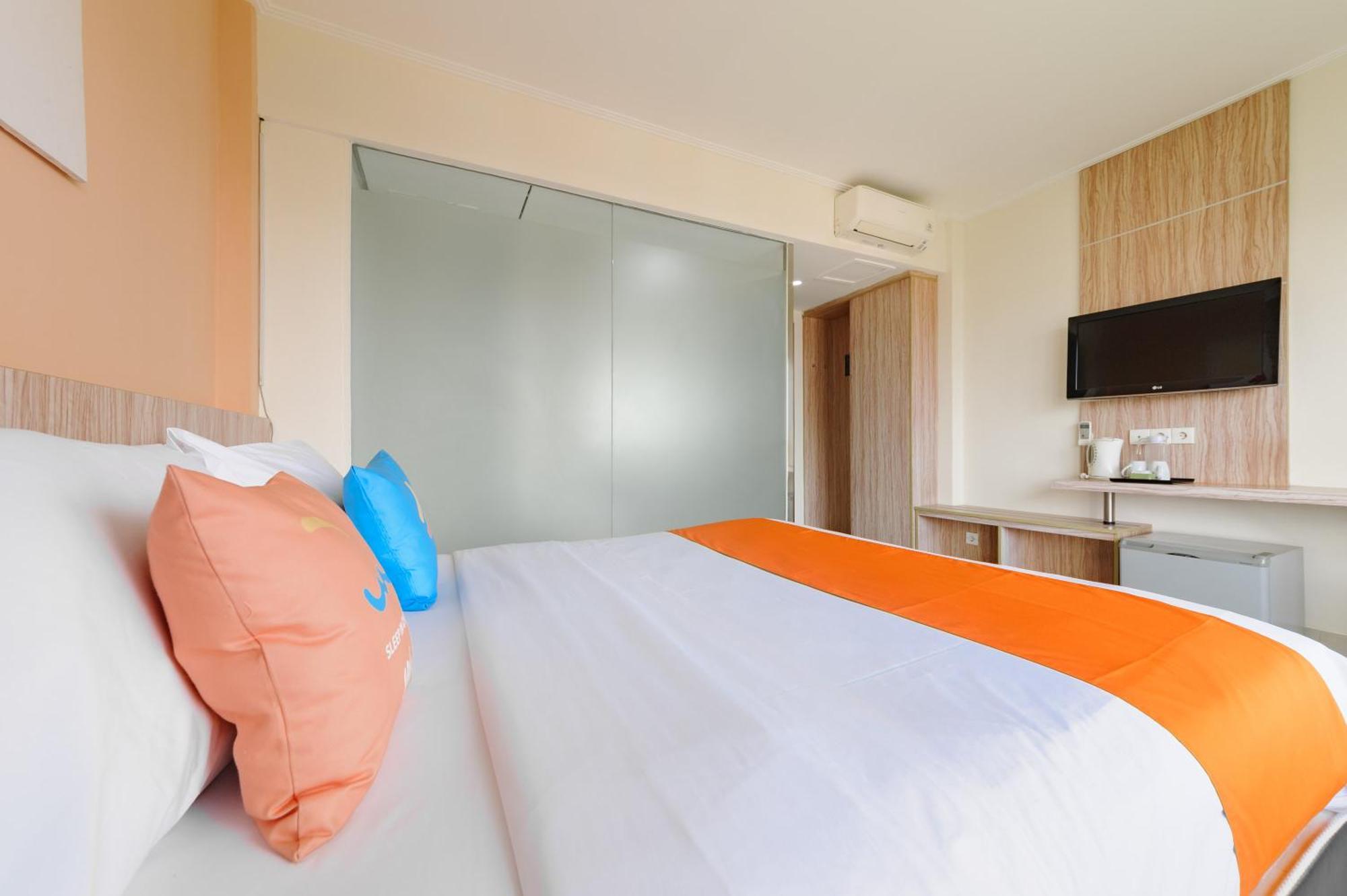 Sans Hotel Green Bekasi By Reddoorz Extérieur photo