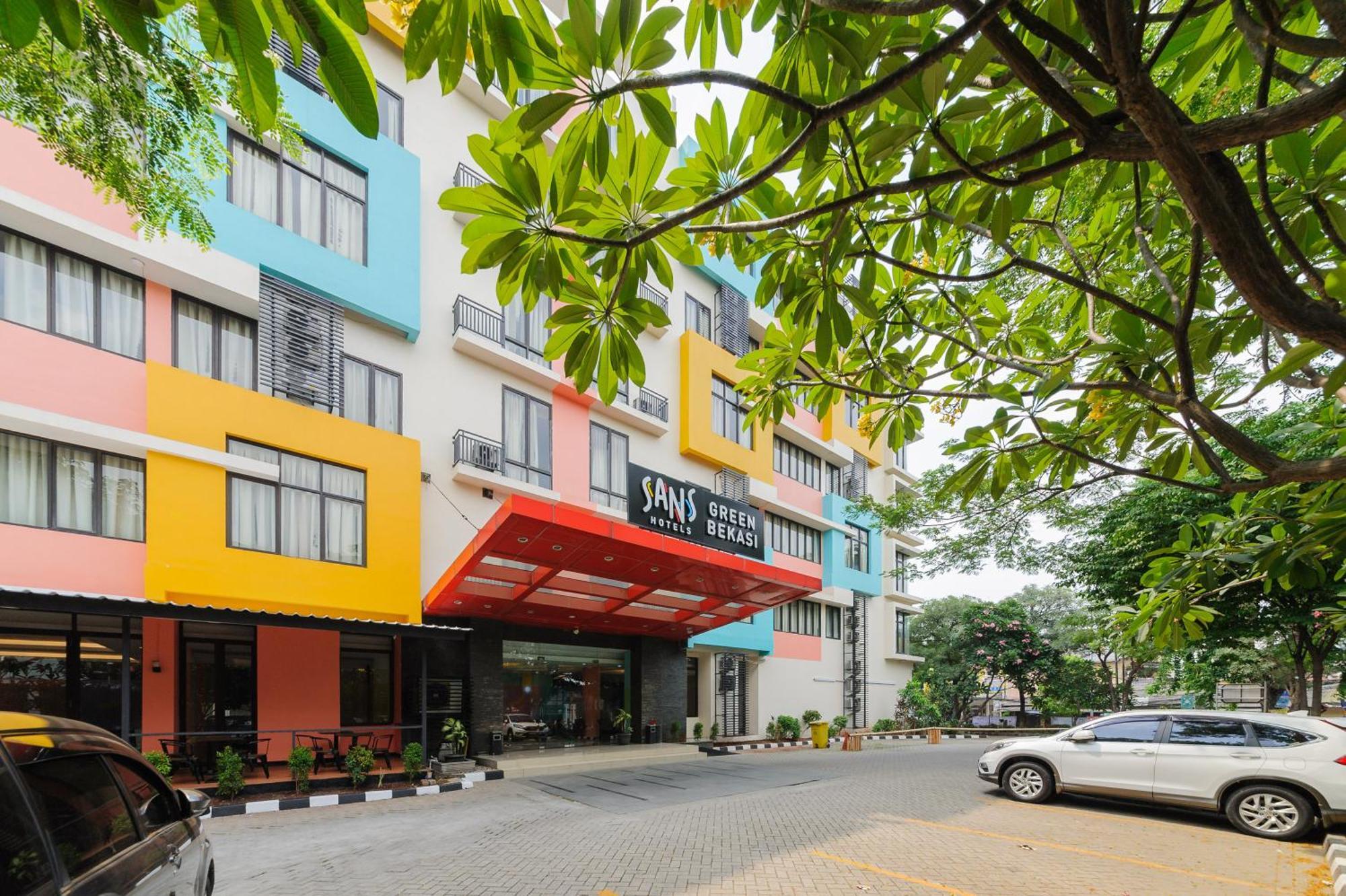 Sans Hotel Green Bekasi By Reddoorz Extérieur photo